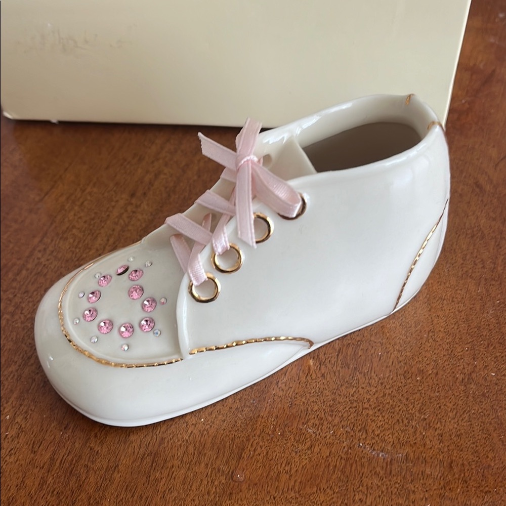 Lenox Baby Walker White and Pink Shoe with Vintage Design